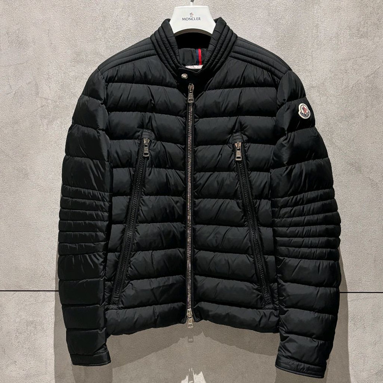 몽클레어 아미오 경량패딩 2사이즈--0