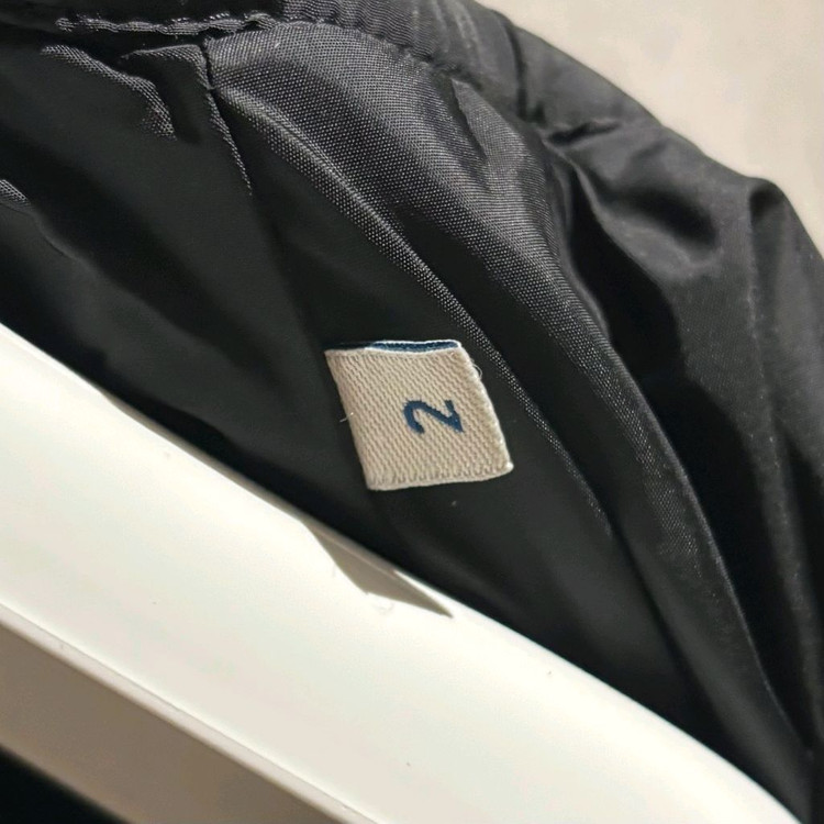 몽클레어 아미오 경량패딩 2사이즈--4