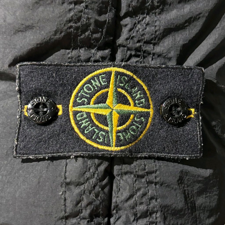 스톤아일랜드 크링클랩스 조끼패딩 S사이즈--1