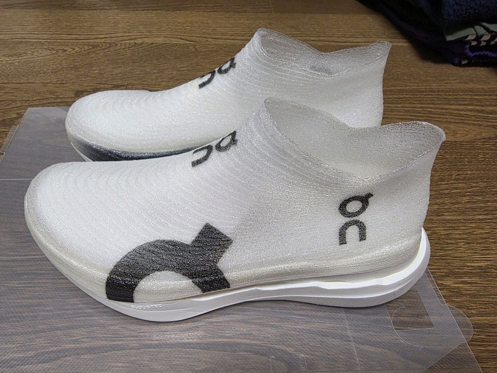 온러닝 클라우드붐 스트라이크 LS 275mm 이미지