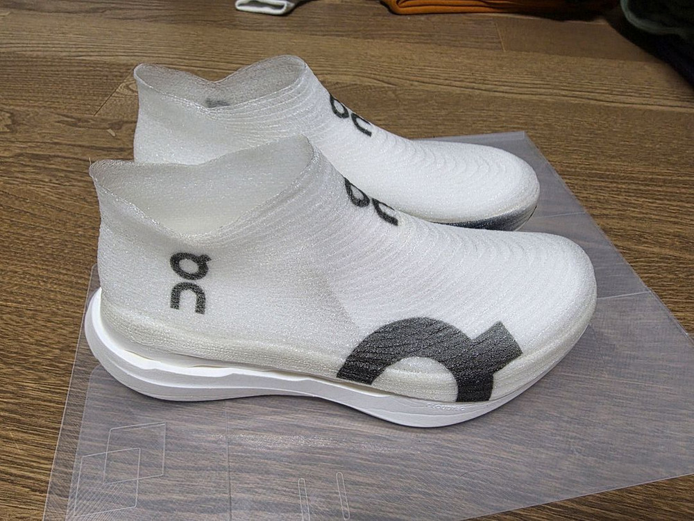 온러닝 클라우드붐 스트라이크 LS 275mm 이미지