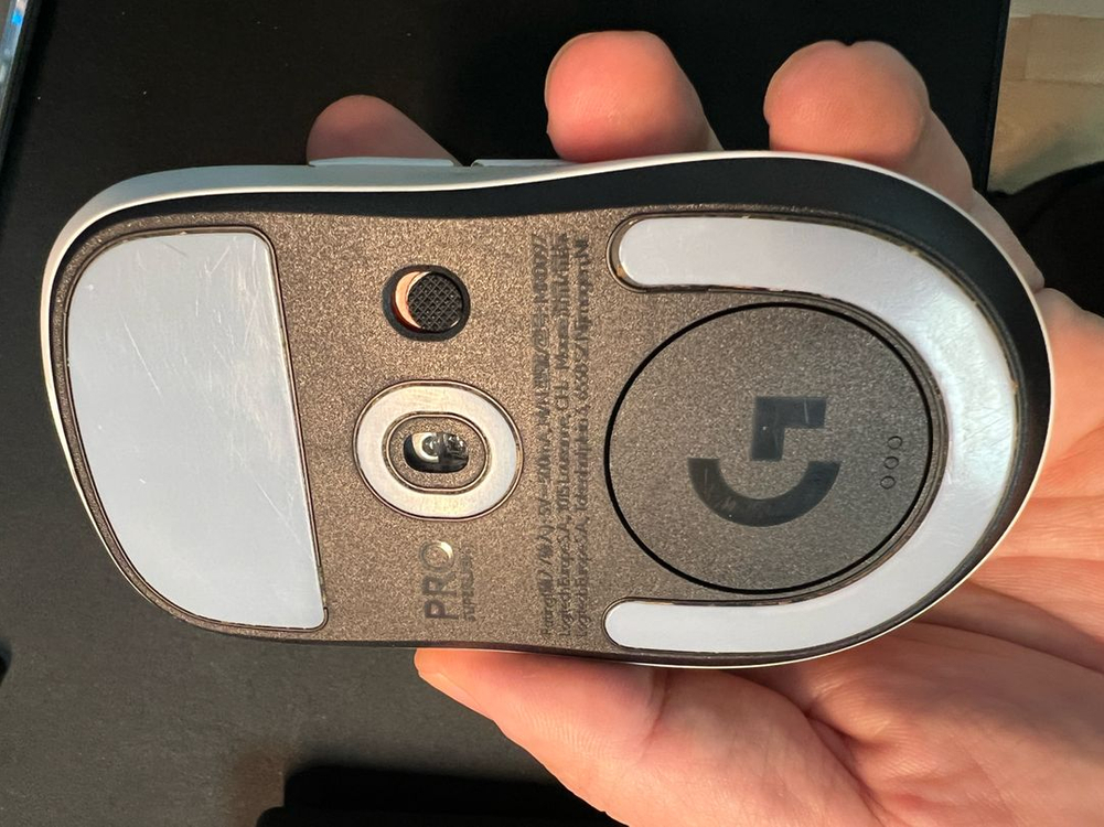 로지텍 지슈라2 화이트 (G Pro Superlight2)--1