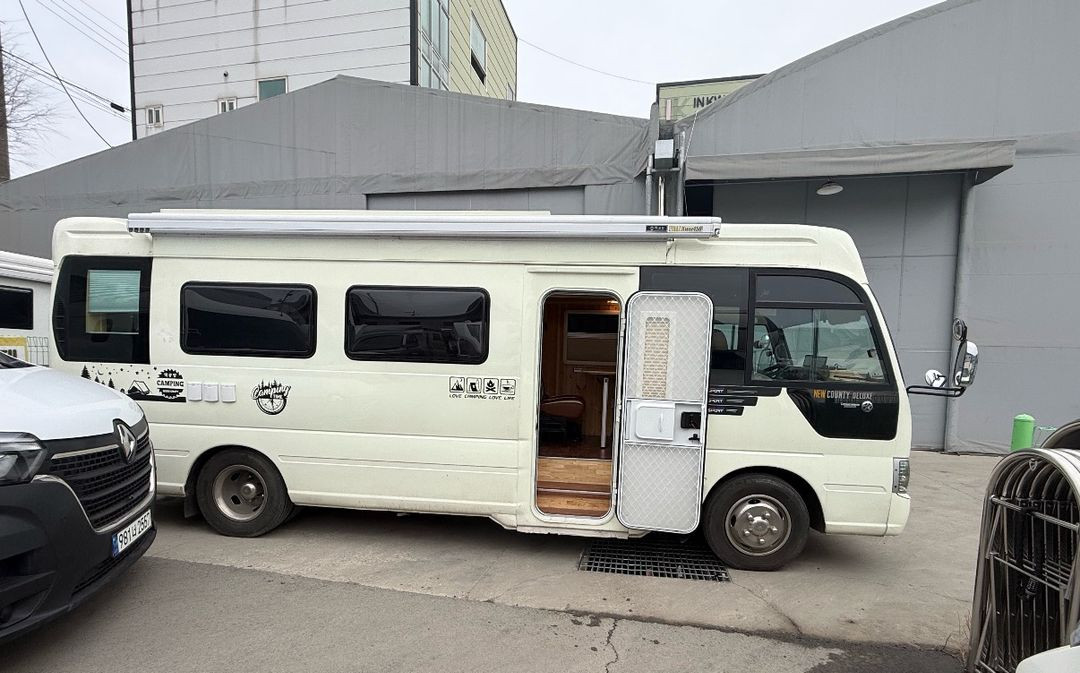 카운티캠핑카 이미지