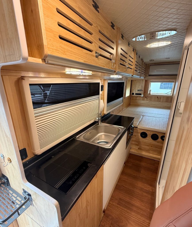 카운티캠핑카 이미지