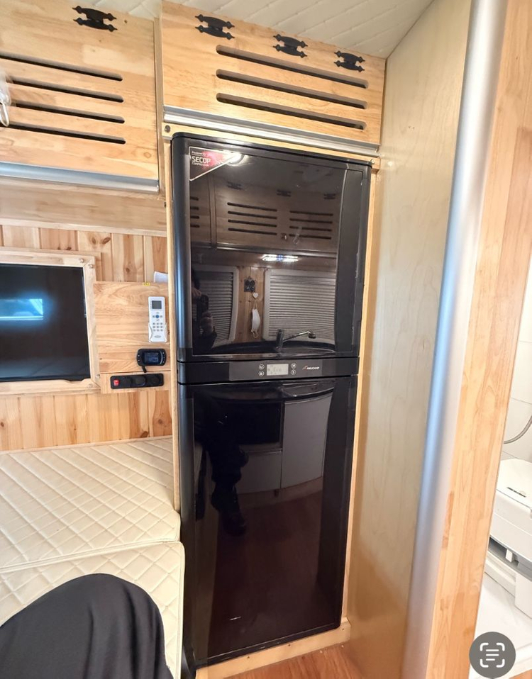 카운티캠핑카 이미지