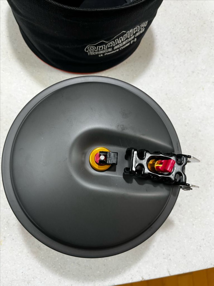 스노우라인 캠핑용 압력솥 이미지