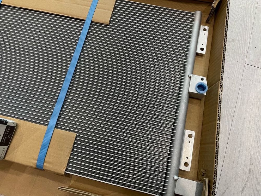 마세라티 그란투리스모 M145 에어컨 콘덴서 신품 이미지