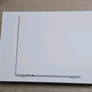 맥북 에어 M5 13인치 실버 단순개봉 팝니다