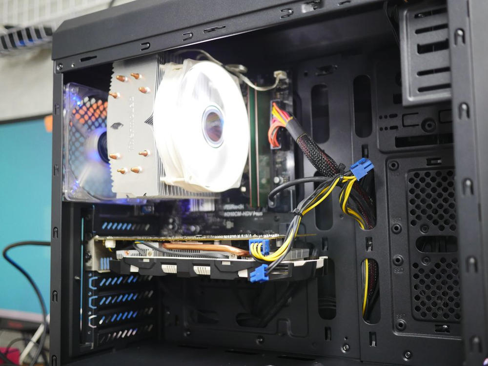 컴퓨터 PC 본체 i5-8500 16GB GTX1060 정품윈도우10 게임용 게이밍 이미지