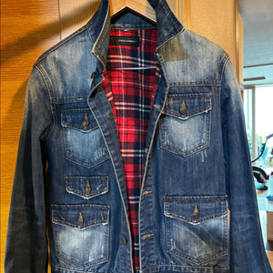 디스퀘어2 트러커, 청자켓