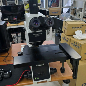 올림푸스 반도체현미경 MX50 이미지