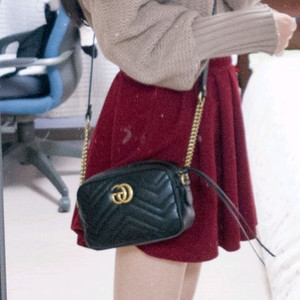 구찌 마몬트 마틀라세 스몰 크로스백 새상품급 정품(감정O)프라다루이비통디올고야드샤넬셀린느보테가생로랑발렌시아가가방 이미지
