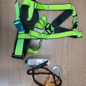 안전벨트 세트 상체식. 2개. 개당 12000원 이미지