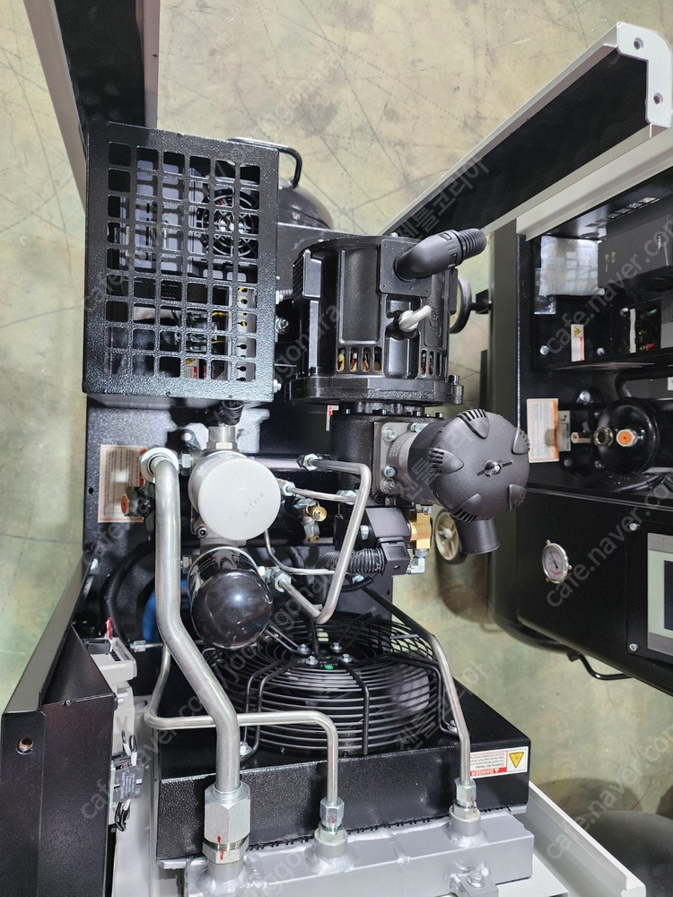 전시상품 - 단상 220v 5마력 스크류 콤프레샤--5