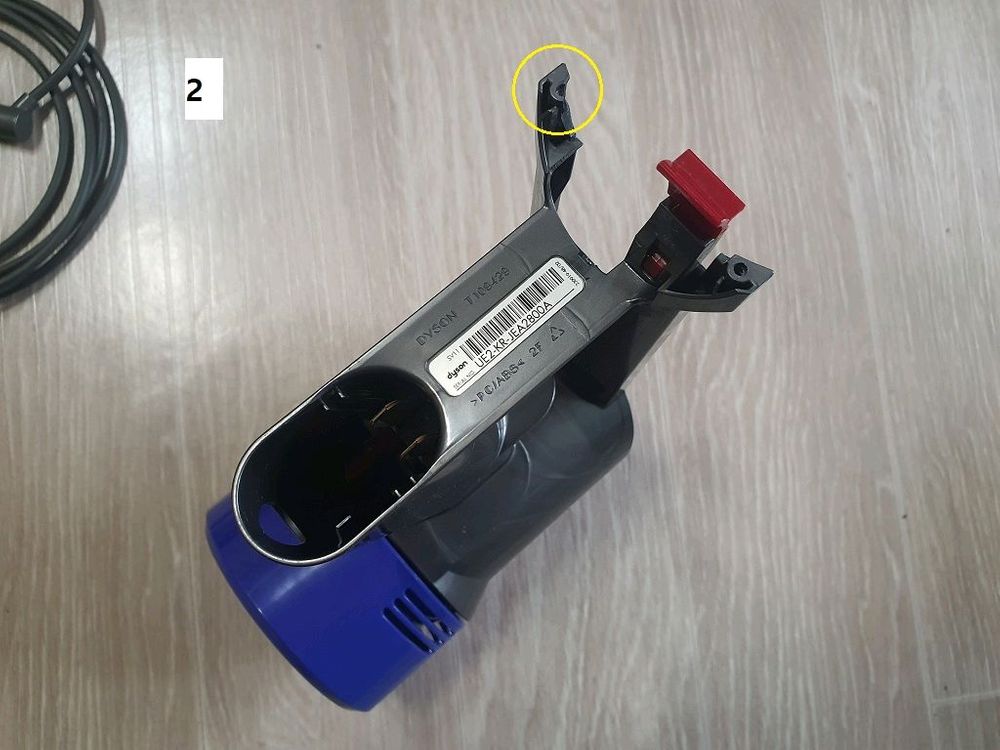 다이슨 V7 청소기 부품용--2