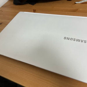 삼성 노트북9 메탈 화이트 15인치 노트북 판매합니다