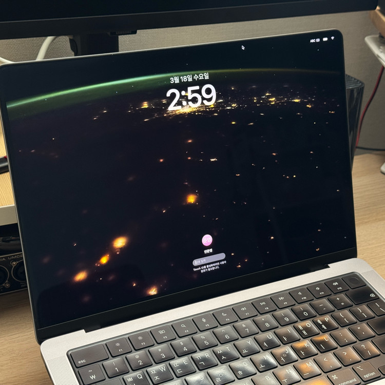 M1 맥북프로 14인치 기본형--6