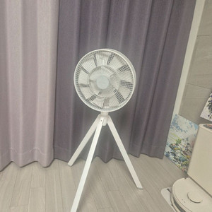 발뮤다 그린팬 스튜디오 화이트색상 선풍기 팝니다. 이미지