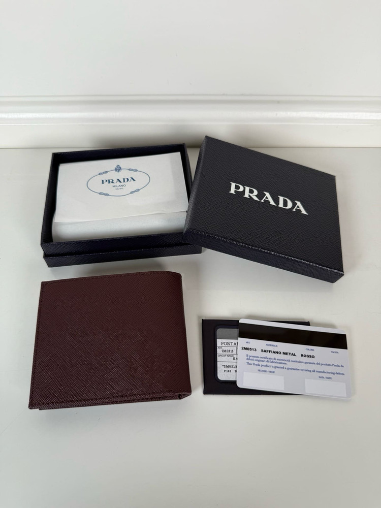 프라다 남성용 사피아노 가죽 반지갑 로소 이미지