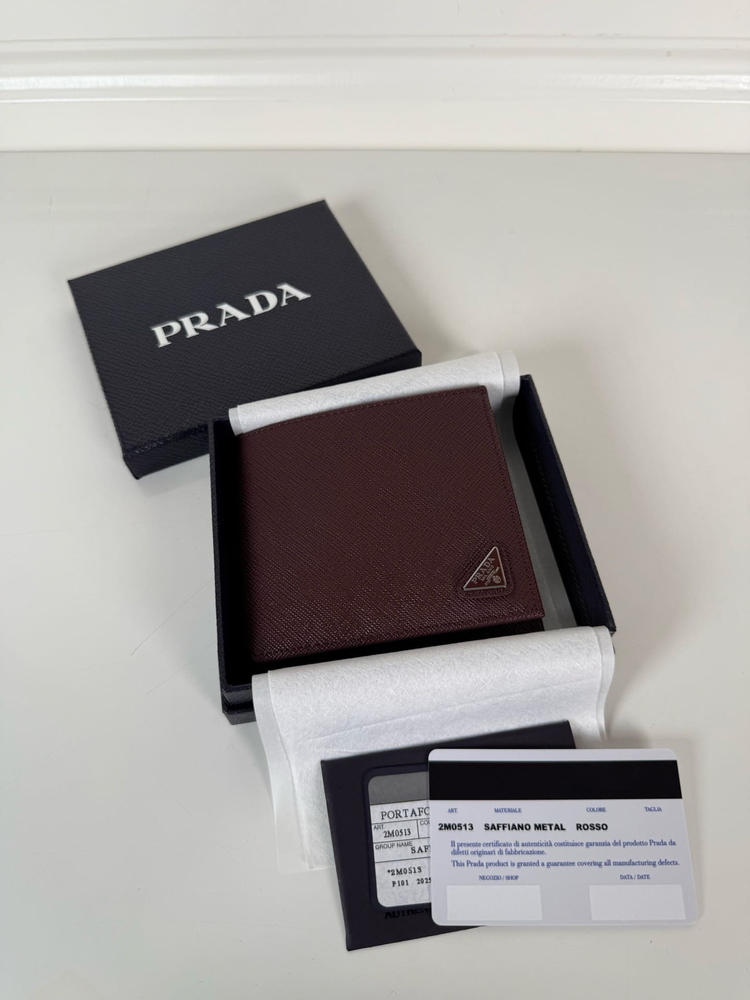 프라다 남성용 사피아노 가죽 반지갑 로소 이미지