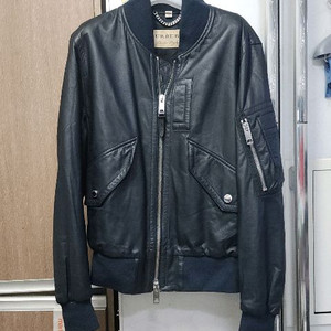 버버리 남자 양가죽 봄버자켓 95