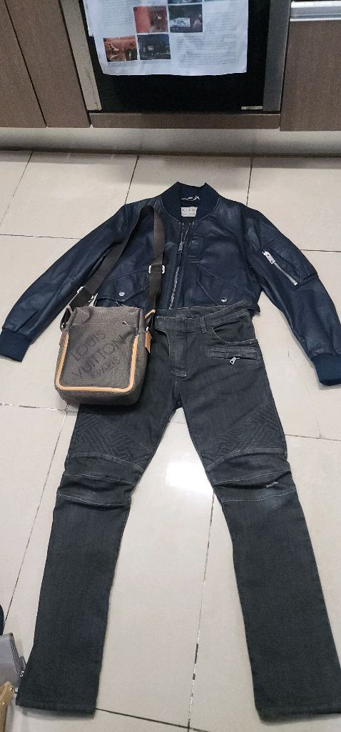 버버리 남자 양가죽 봄버자켓 95--3