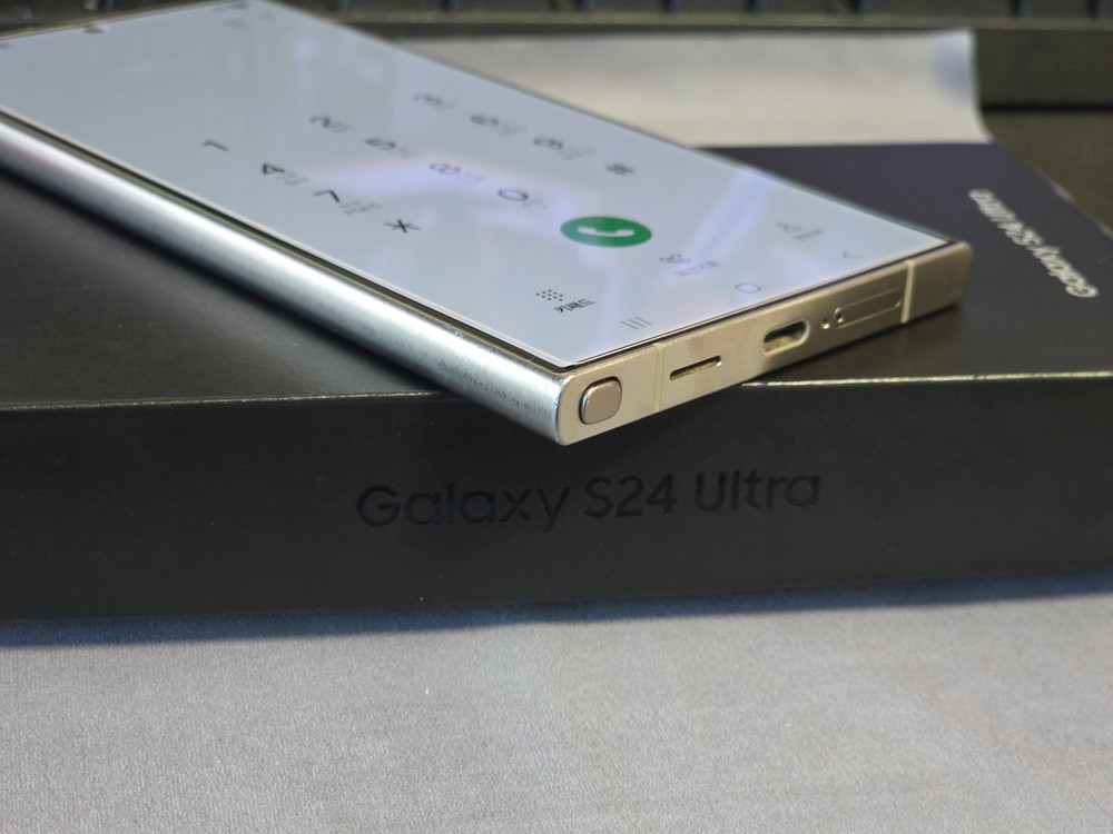갤럭시 S24울트라 256기가 판매--9