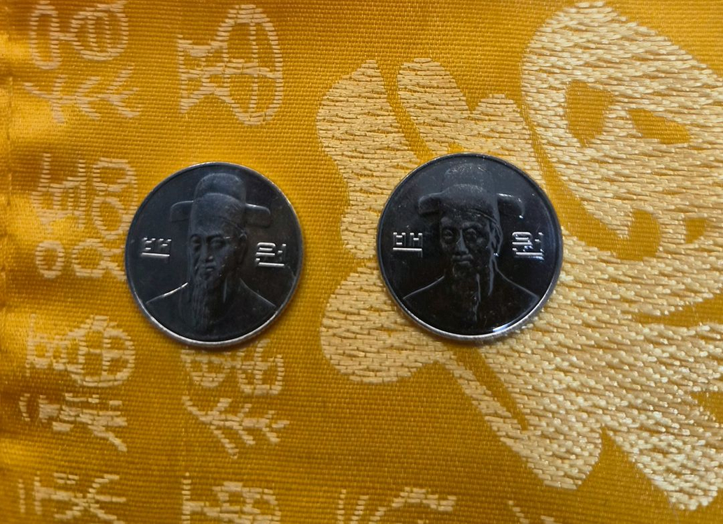 2022년 100원 동전 2개 일괄 이미지