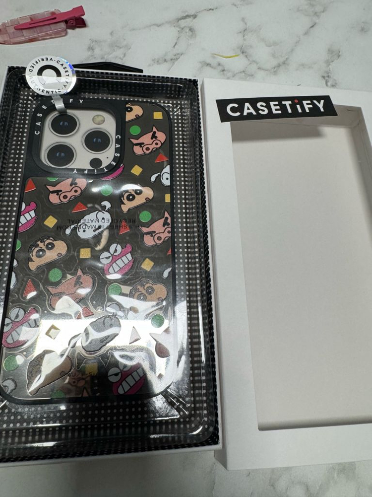 아이폰 15프로 케이스티파이 짱구 한정판 판매합니다 (미개봉) 이미지