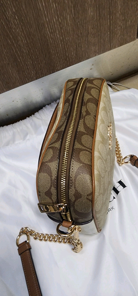 코치 체인크로스백/ 비비안웨스트우드 크로스백 이미지