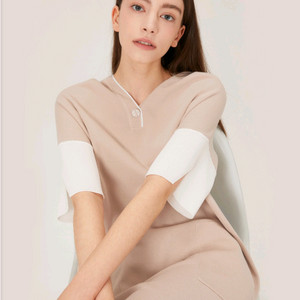 새상품 마리끌레르 배색 후드 니트 원피스 (택포함)