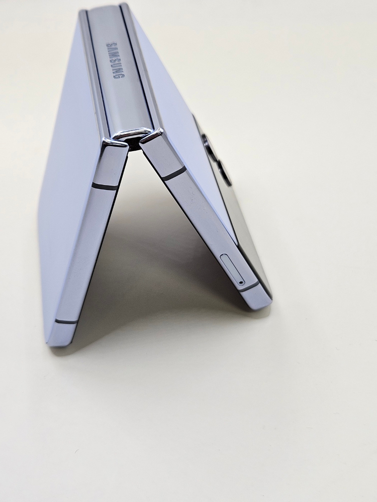 삼성 갤럭시Z플립4 최상품 판매 F721 공기계 판매 중고폰 이미지