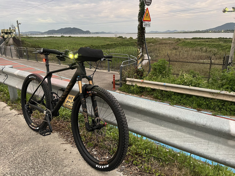 캐니언 Exceed CF SLX 9--9