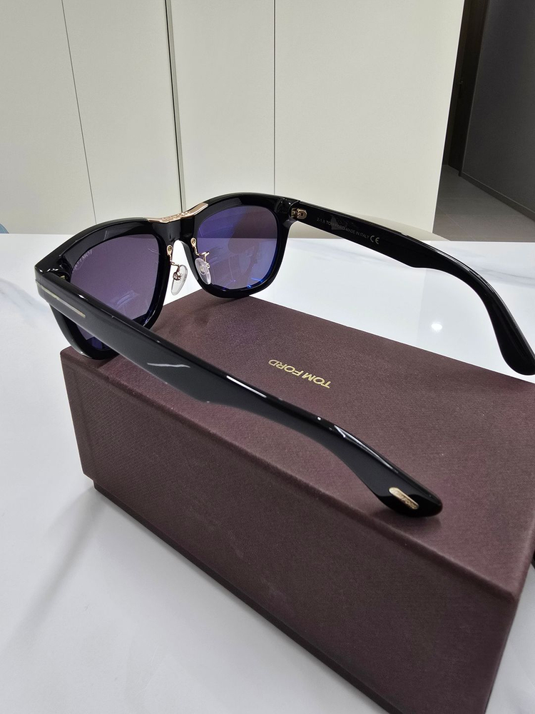 [정품]톰포드 선글라스TF9355 01A--3