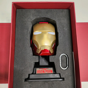 케이스티파이 x 마블 아이언맨 헬멧 컬렉티블 에어팟 프로 1세대/2세대 케이스 충전기 (거치대 포함)