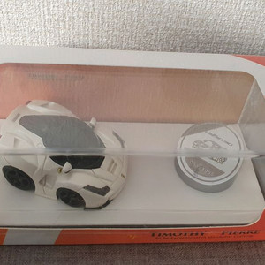 다이캐스트 TIMOTHY & FIERRE 라페라리 이미지