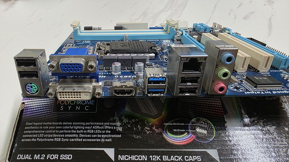 기가바이트 GA-B75M-D3H 메인보드 (백패널 포함)--4