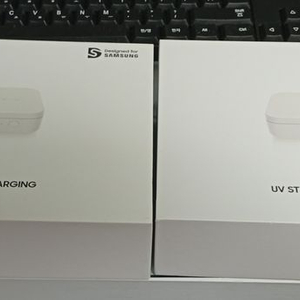 삼성 UV 살균 무선충전기 2개 판매 합니다