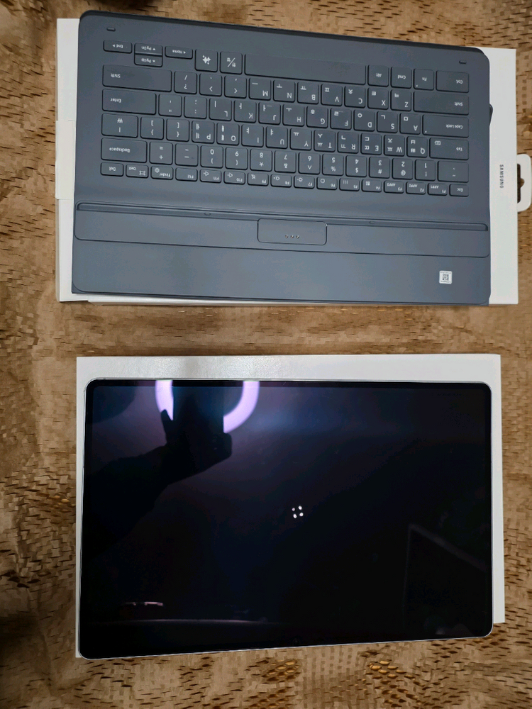 갤럭시탭 S11울트라 512 실버 와이파이 + 정품 키보드케이스--2