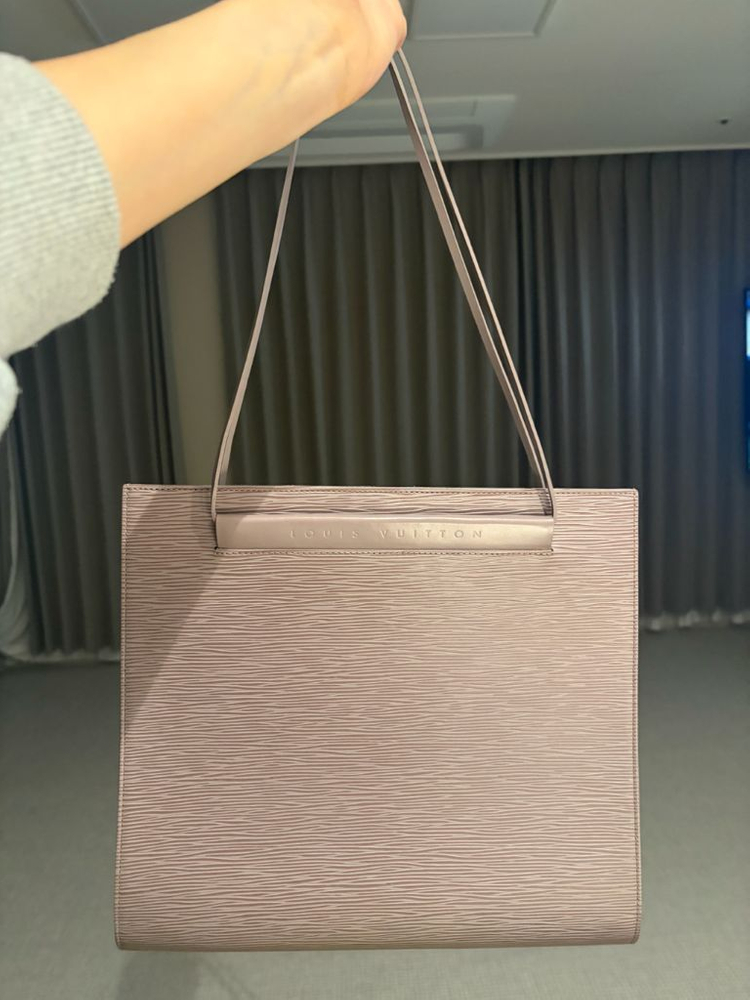 정품 루이비통 에삐 이미지