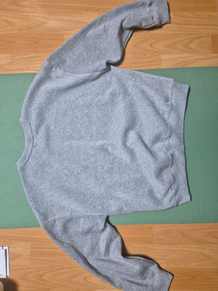 새제품 US N THEM 맨투맨 90사이즈--1