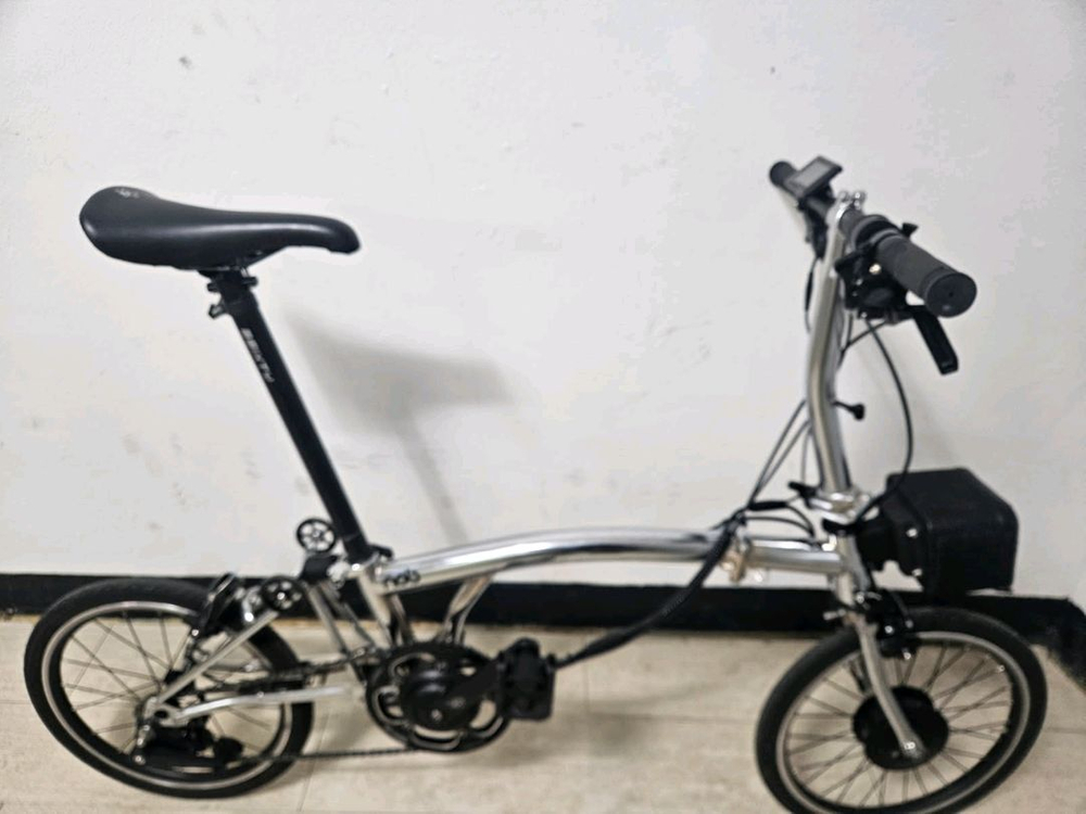 유사브롬톤 전기자전거--2