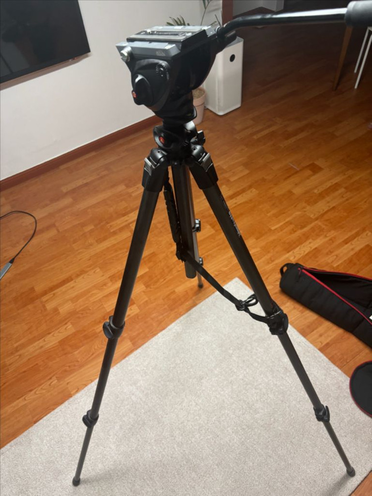 맨프로토 MT055CXPRO3 풀카본 카메라 삼각대 + 전용 케이스 세트 이미지