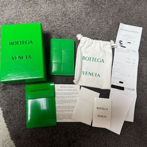 보테가베네타 카세트 플랩 카드지갑 이미지