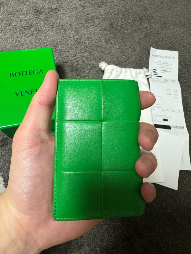 보테가베네타 카세트 플랩 카드지갑 이미지