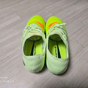 나이키 팬텀 6 로우 프로 TF 풋살화 275