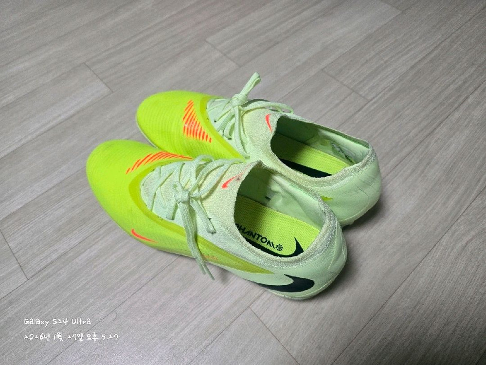 나이키 팬텀 6 로우 프로 TF 풋살화 275--1