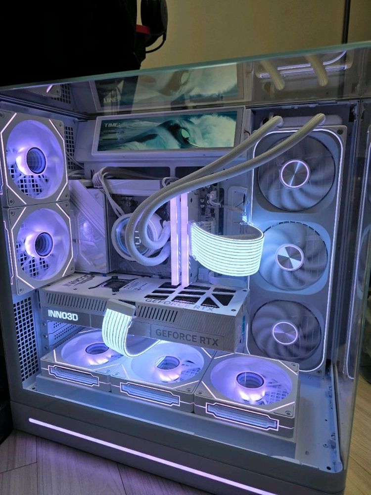 9800X3D.RTX5080 신품 본체(커스텀Pc) 이미지