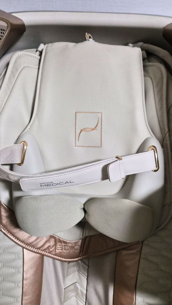 S급 바디프랜드 메디컬 파라오 안마의자 판매--3