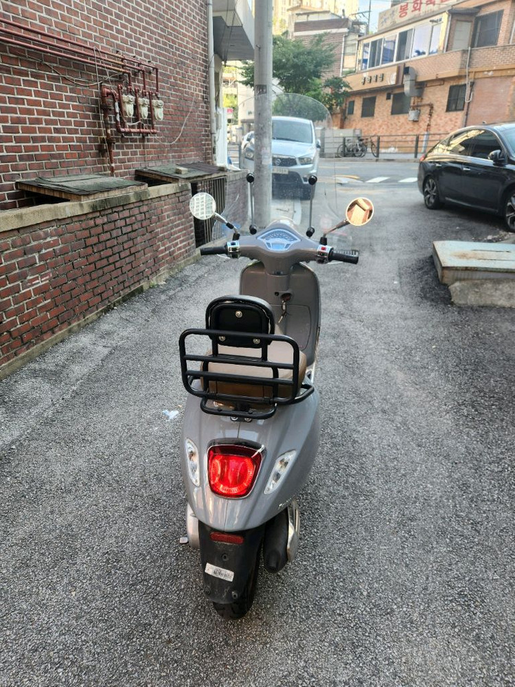 2023년식 베스파 프리마베라 아비오그레이--3